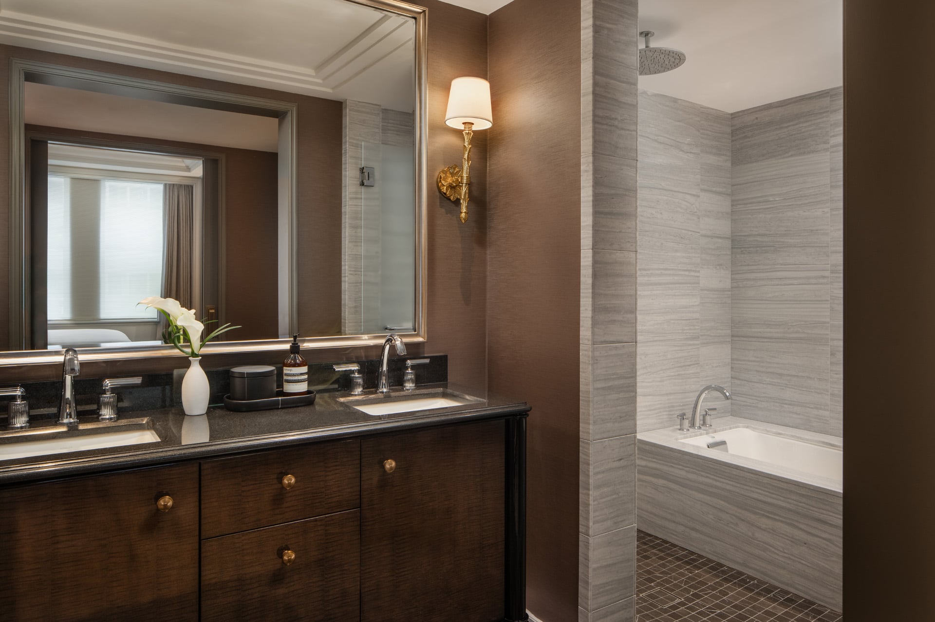 Junior Suite — Banheiro